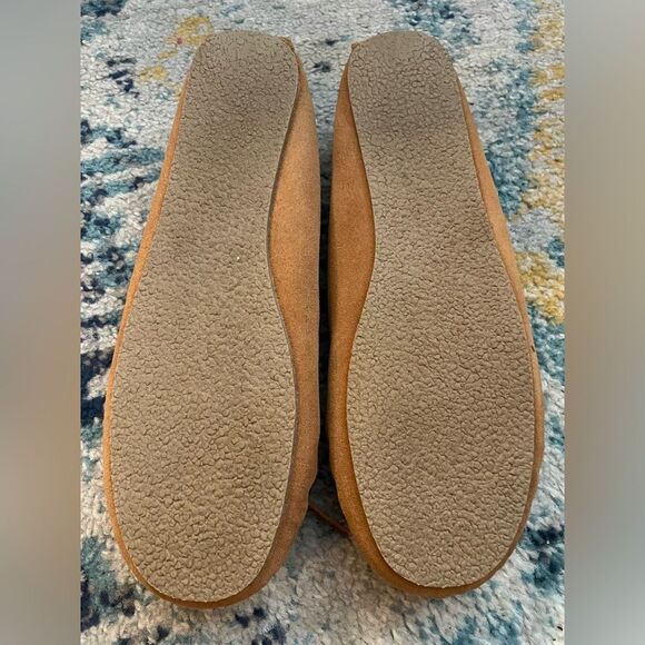 Minnetonka Moccasins/Slippers Tan Suede 10 - Picture 6 of 8